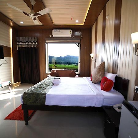 Bundeli Farm Resort & Banquet Orchha Dış mekan fotoğraf