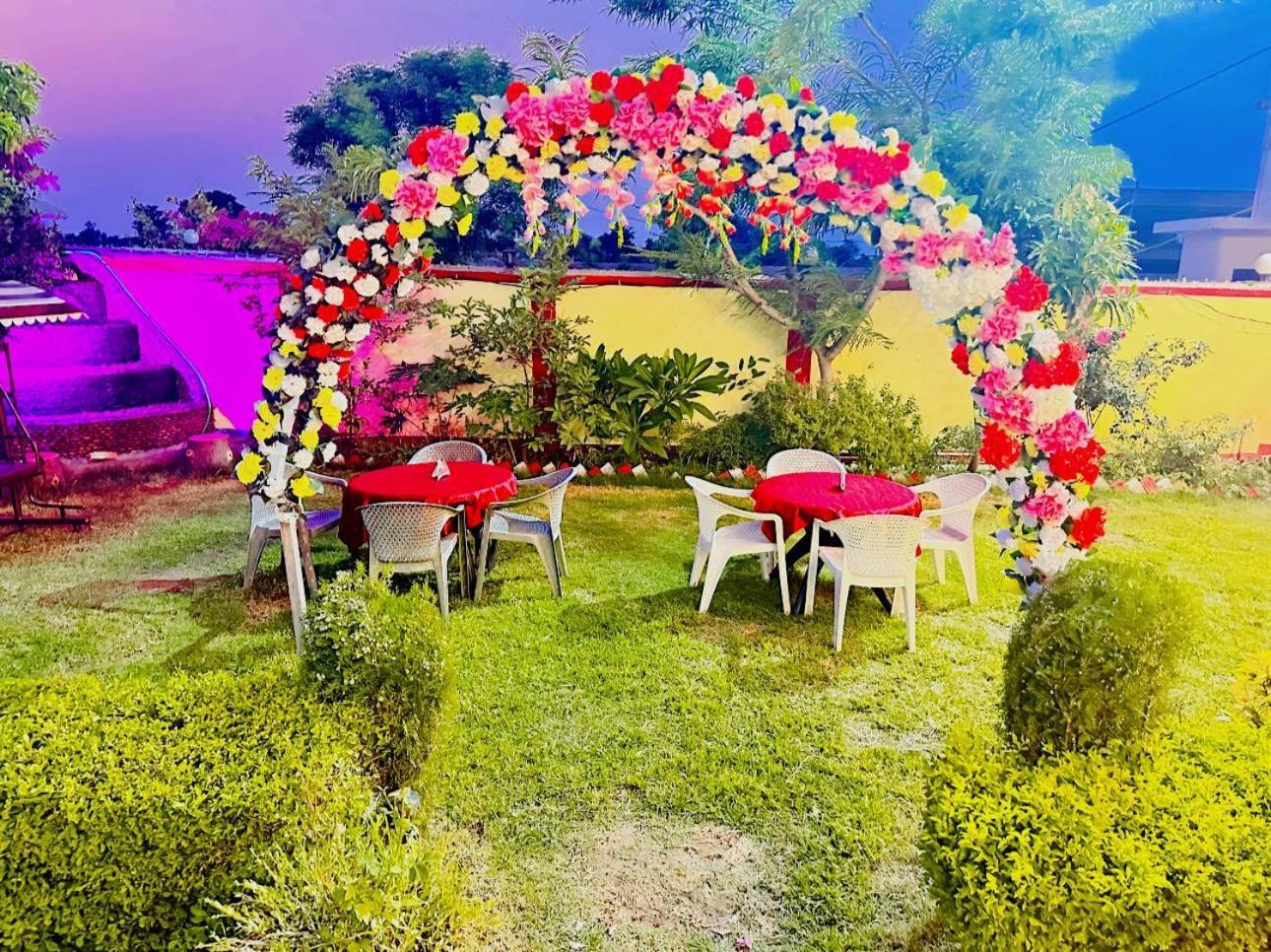 Bundeli Farm Resort & Banquet Orchha Dış mekan fotoğraf